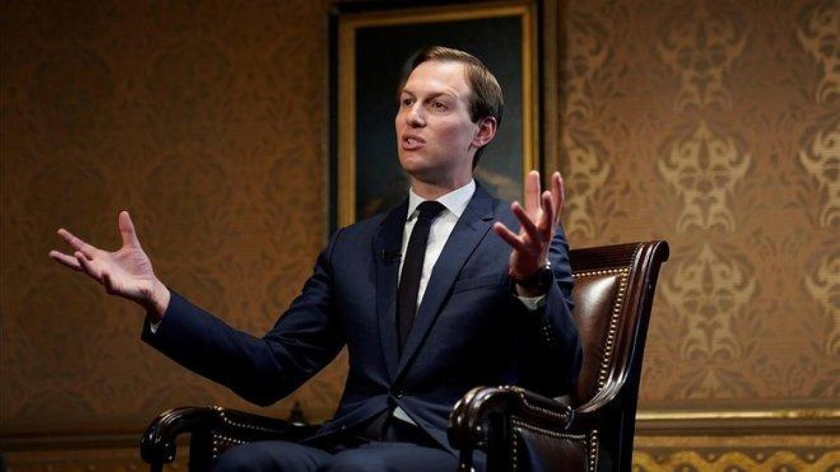 El consejero de la Casa Blanca Jared Kushner durante la entrevista.-KEVIN LAMARQUE (REUTERS)