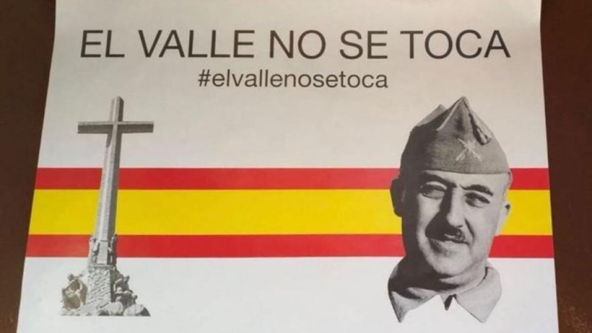 Una de las pancartas de protesta encontradas en Alcalá de Henare-EL PERIÓDICO