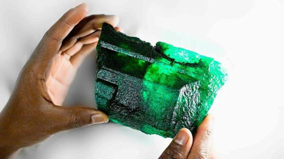 La esmeralda gigante hallada en Zambia.-GEMFIELDS