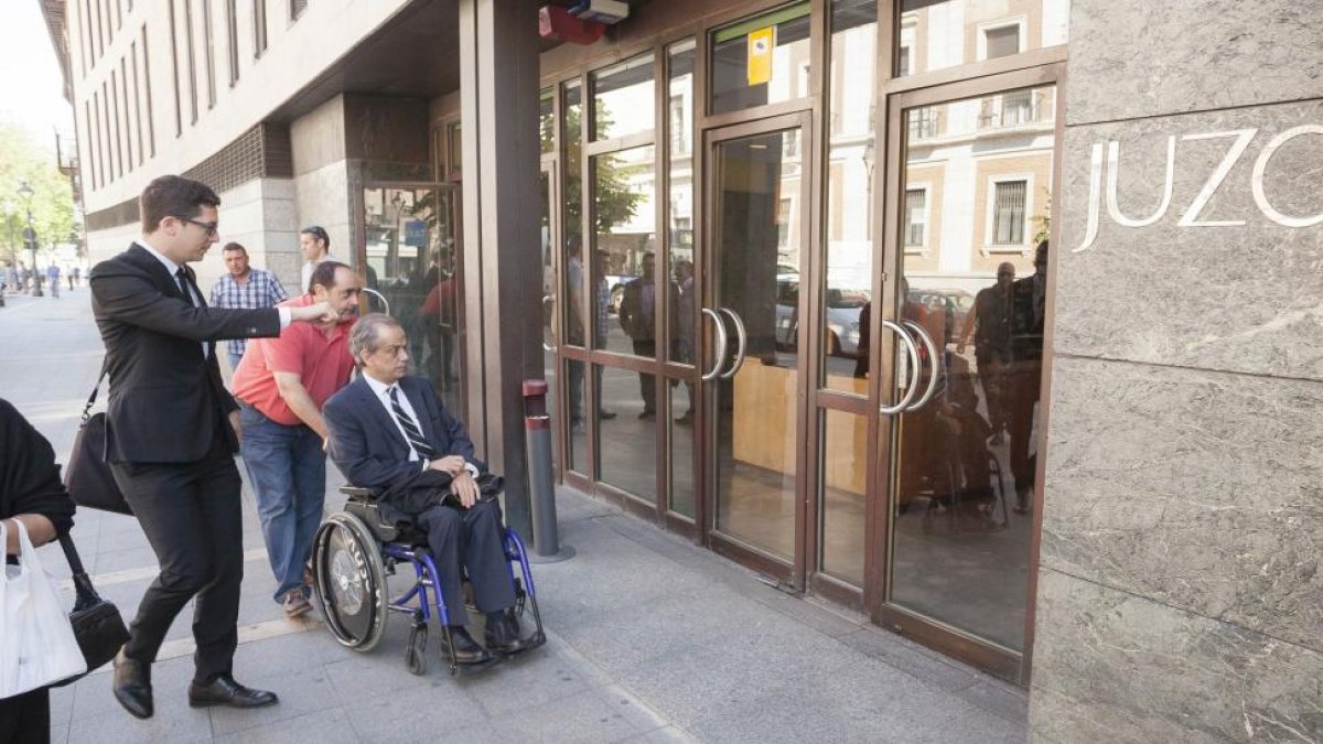 El ex miembro del Consejo de Administración de Gesturcal entre 2008 y 2013, Javier Rodríguez Segovia, entra en los Juzgados de Valladolid-ICAL