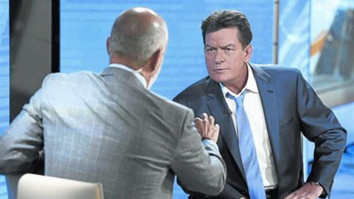 Charlie Sheen, durante la entrevista en la que reveló que era portador del virus del sida, el pasado noviembre.-REUTERS