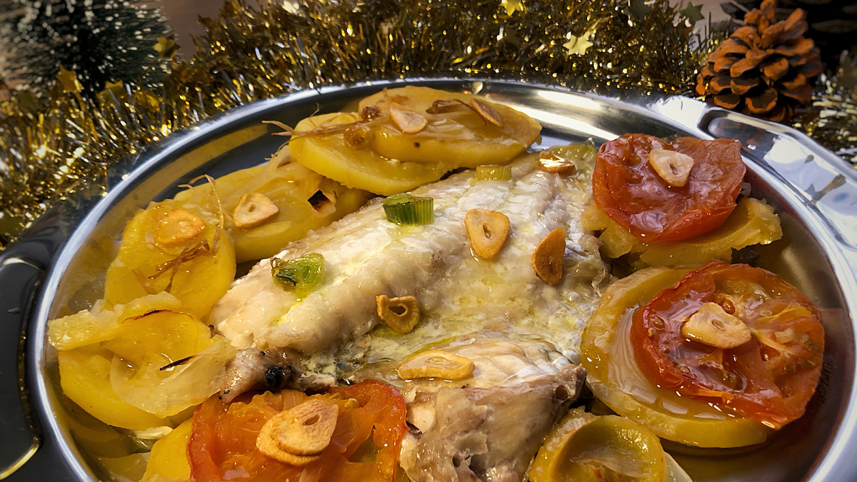 MERO AL HORNO CON PATATA PANADERA