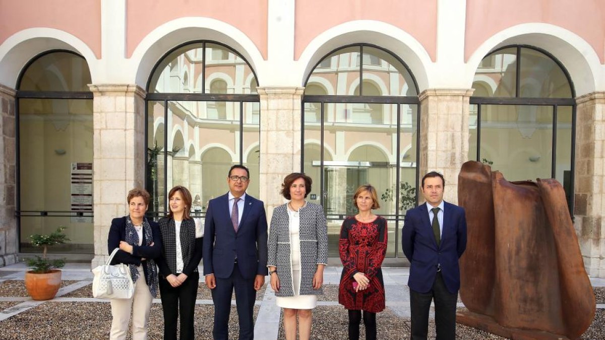 La consejera de Cultura y Turismo de Castilla y León, María Josefa García Cirac, preside la reunión del grupo de trabajo de turismo de la Macroregión de Regiones del Sudoeste Europeo (RESOE)-ICAL