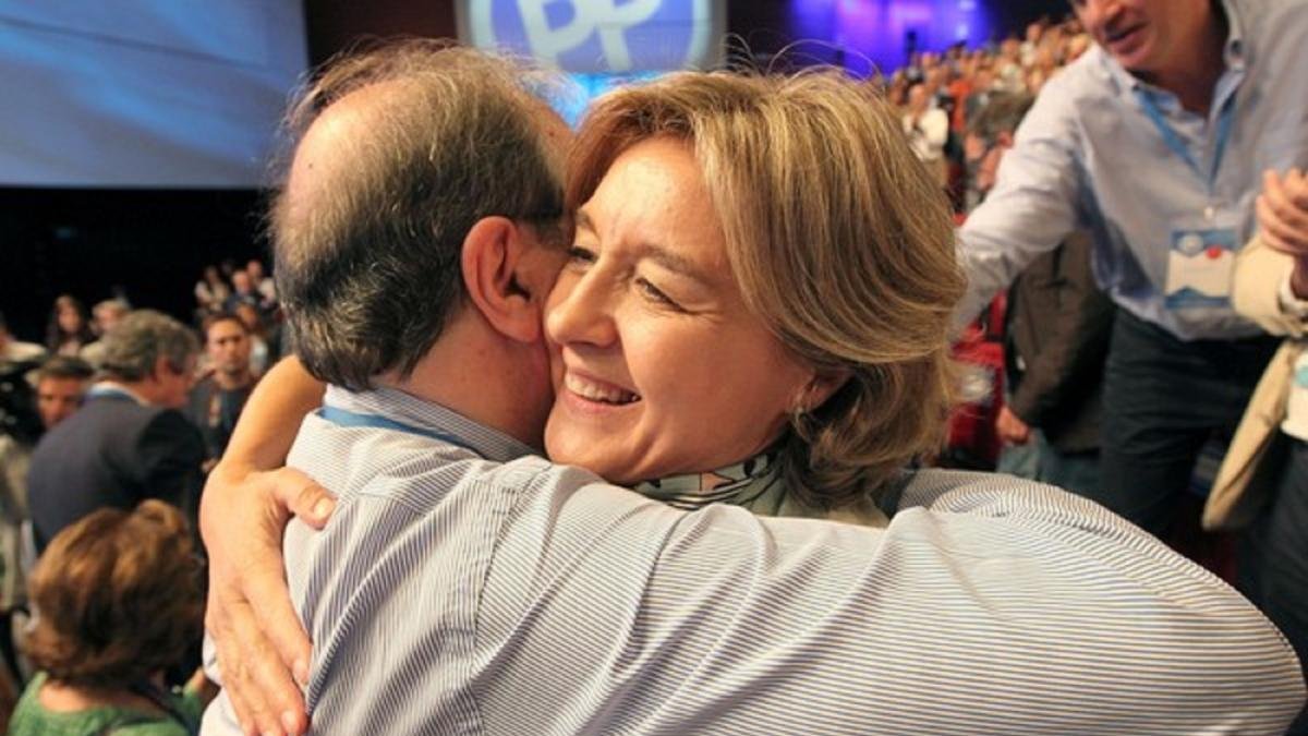 Jornada de clausura del XIX Congreso Nacional Extraordinario del PP en el que será elegido el nuevo presidente de la formación. En la imagen la ex ministra Isabel García Tejerina que formara parte de la candidatura de Pablo Casado.-Juan Lázaro / ICAL