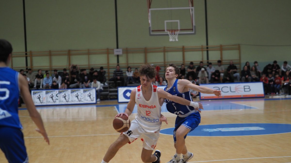 Final del torneo de Íscar entre España e Italia. / M. G. EGEA