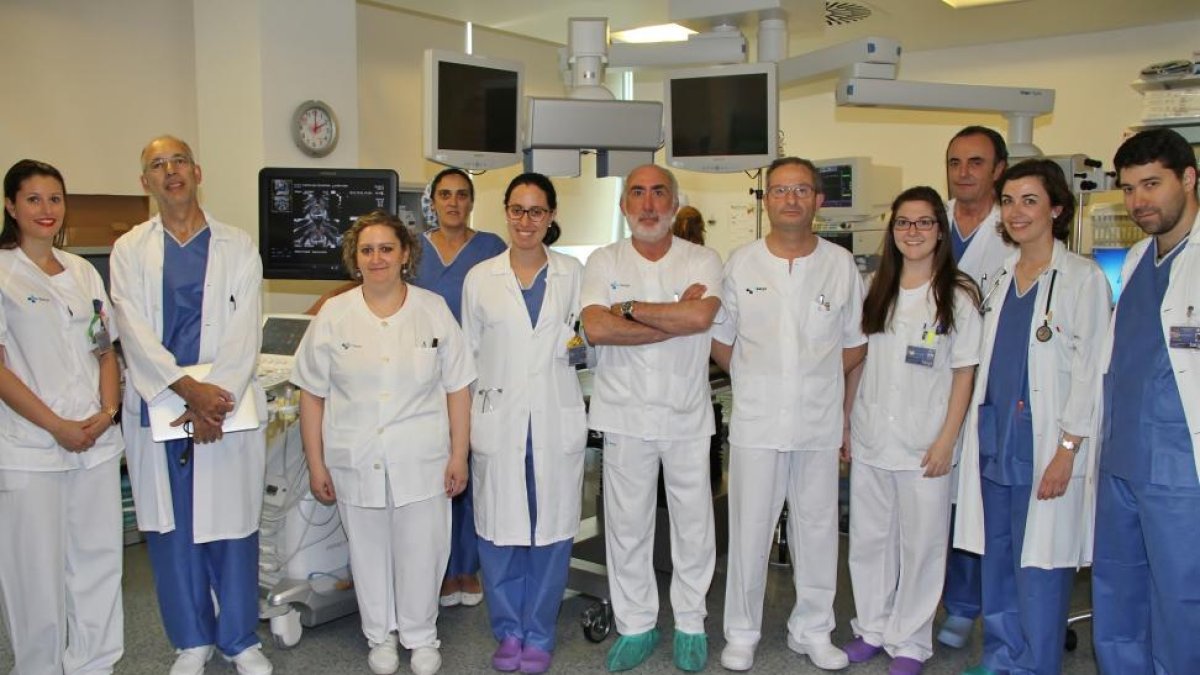 Miembros de los servicios de Urología y de Radiodiagnóstico del Río Hortega.-ICAL
