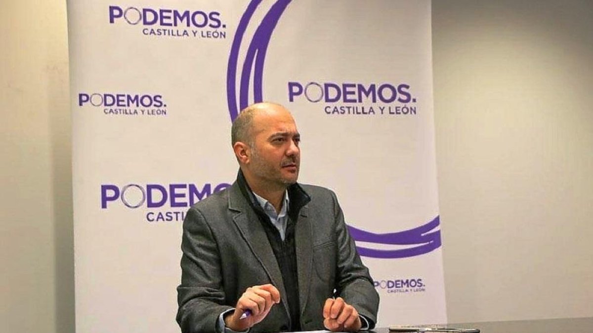 El secretario general de Podemos en Valladolid, Álvarez Calzada.-JORGE OVELLEIRO