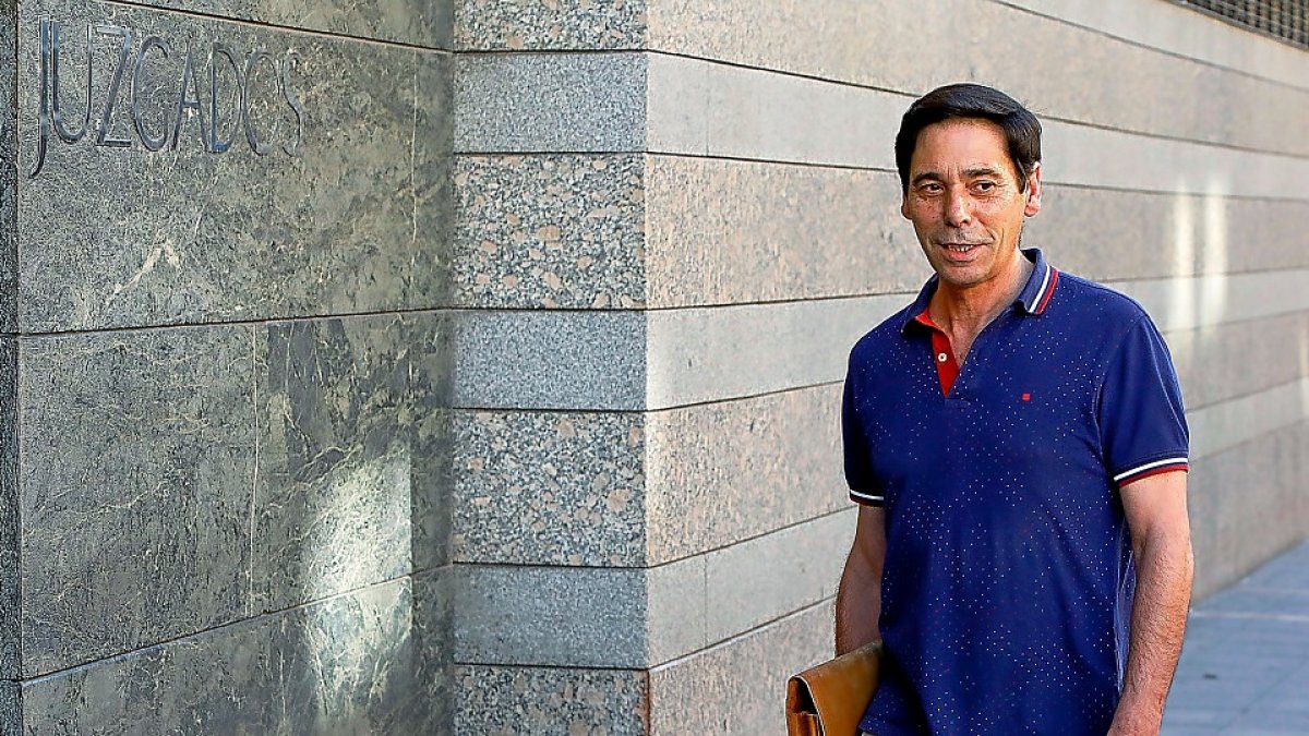 Lino Rodríguez.- J.M. LOSTAU
