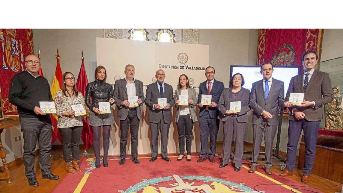 Los portavoces de los grupos políticos de la Diputación, ayer, durante la presentación del Plan de Empleo para la Mujer Rural.-El Mundo