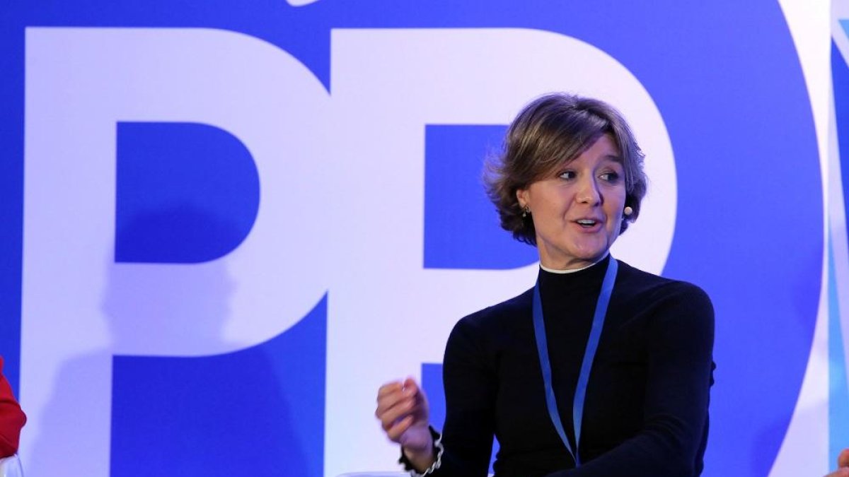 Isabel García Tejerina durante la convención del PP en Sevilla.-ICAL