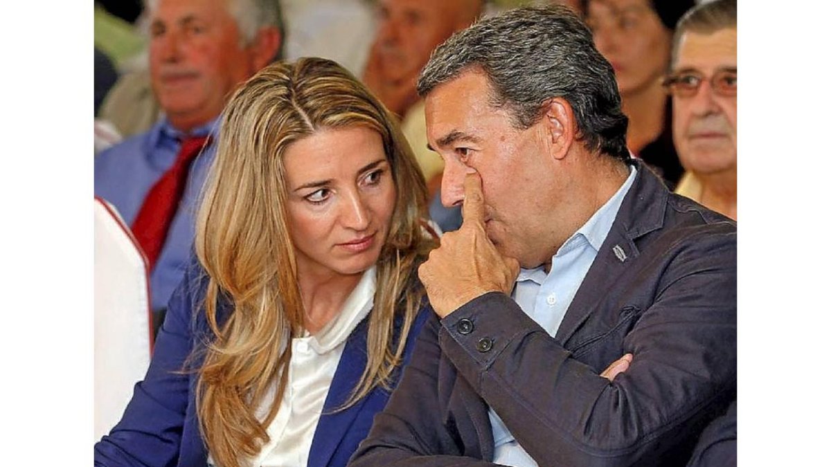 Alicia García y Antolín Sanz, en una imagen de archivo durante un acto del partido en Ávila-Ical