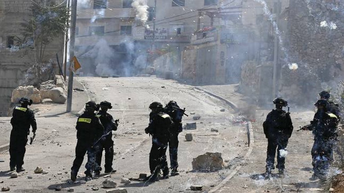 Soldados israelís en los enfrentamientos en Jeruselén Este contra palestinos-REUTERS
