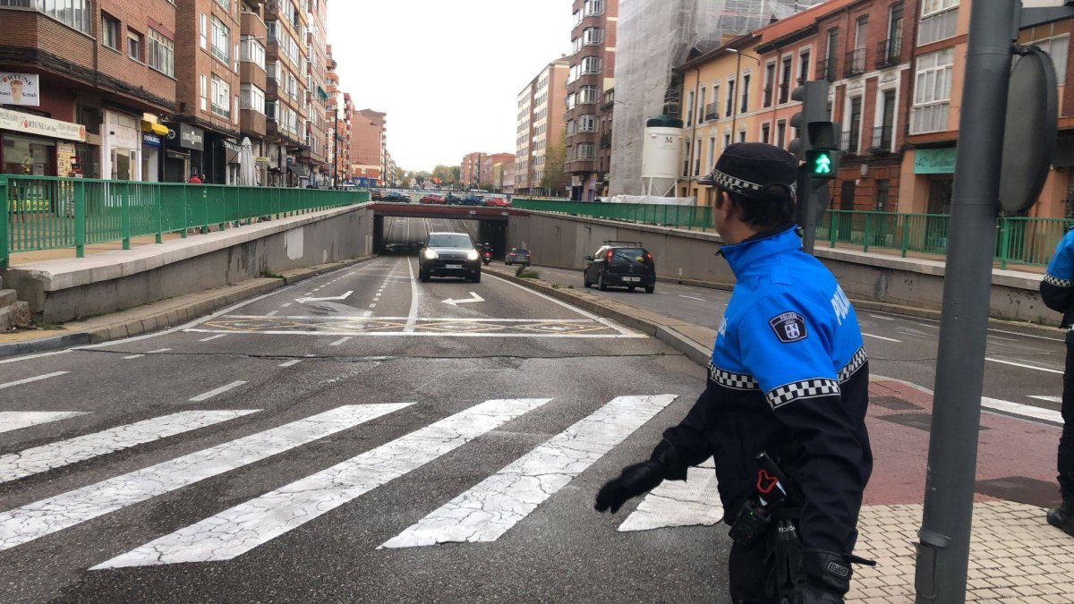 Reabierto el tráfico en el túnel de la Circular. Twitter: @PoliciaVLL