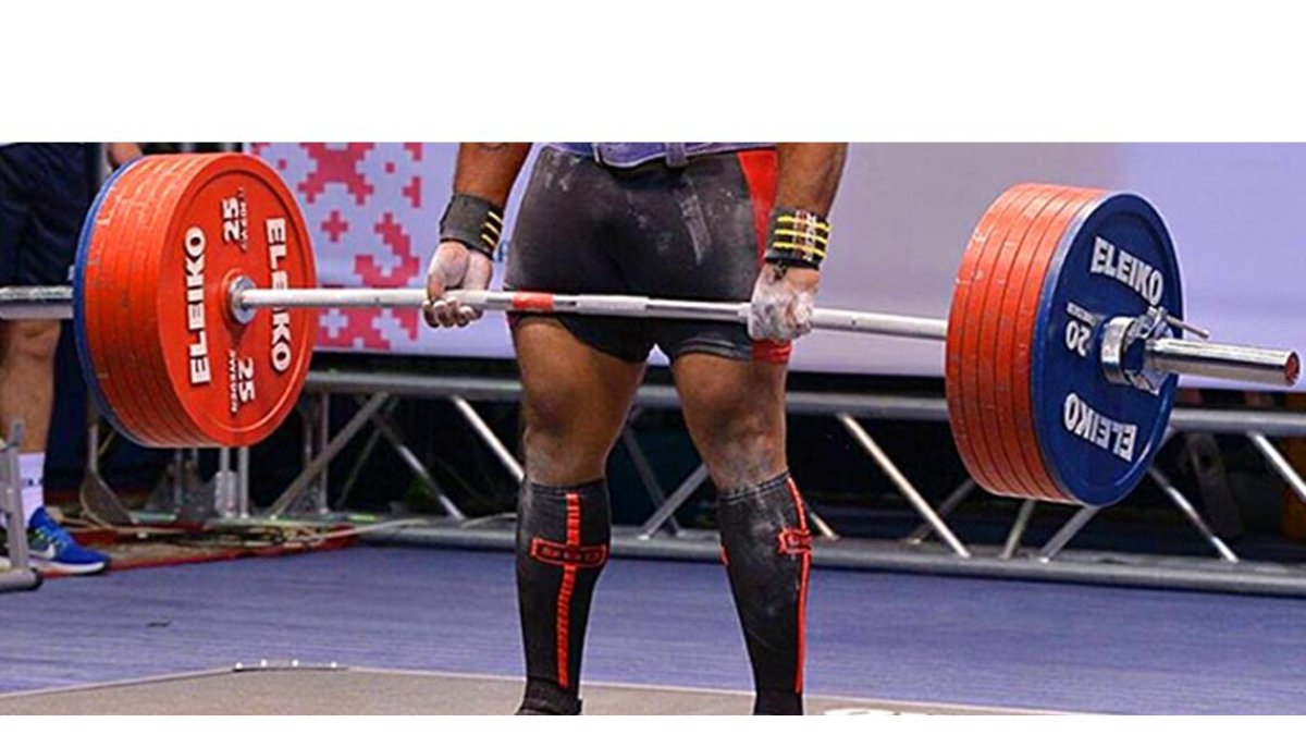 Ejercicio de powerlifting. / E.M.