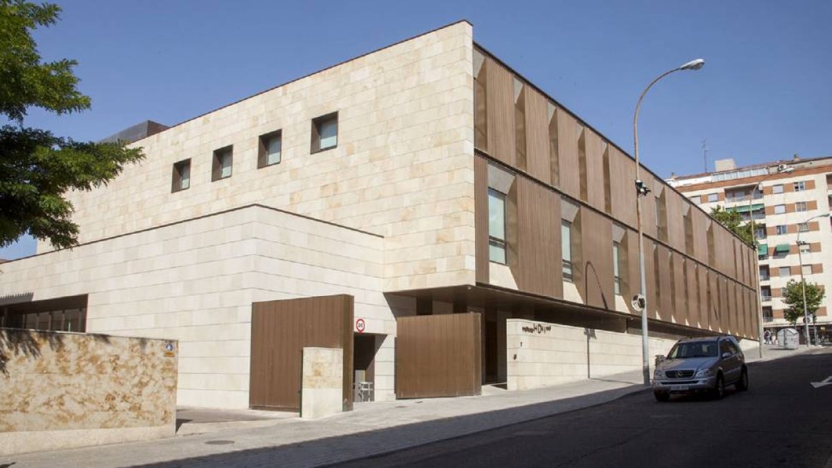 La Universidad de Salamanca inaugura el Edificio I+D+i a cargo del rector Daniel Hernández Ruipérez y el consejero en funciones de Educación de la Junta Castilla y León, Juan José Mateos.-ICAL