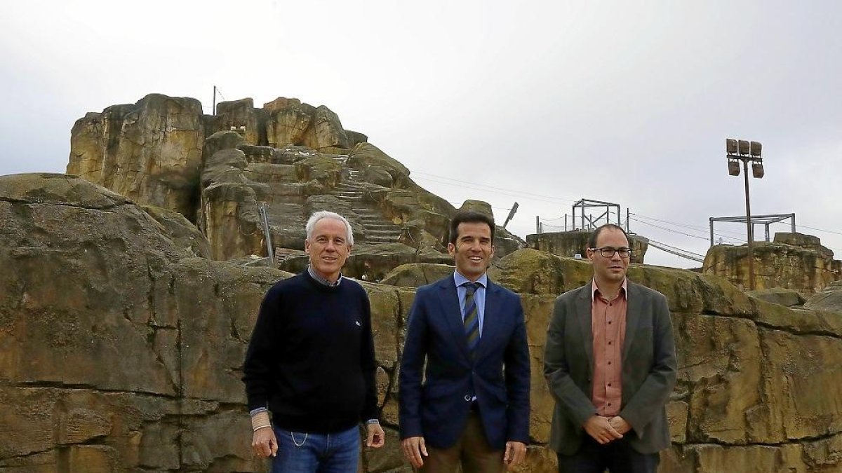 El presidente de la Federacion, el director general de Deportes, Alfonso Lahuerta y el delegado de la Junta en Palencia.-ICAL