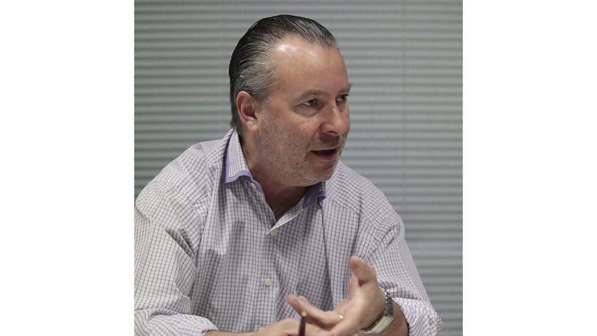 El presidente de Asaja en un momento de la entrevista.-JOSÉ C. CASTILLO