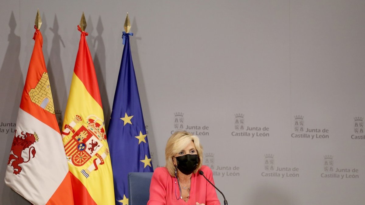 La consejera de Sanidad, Verónica Casado, durante la rueda de prensa de este martes.- ICAL