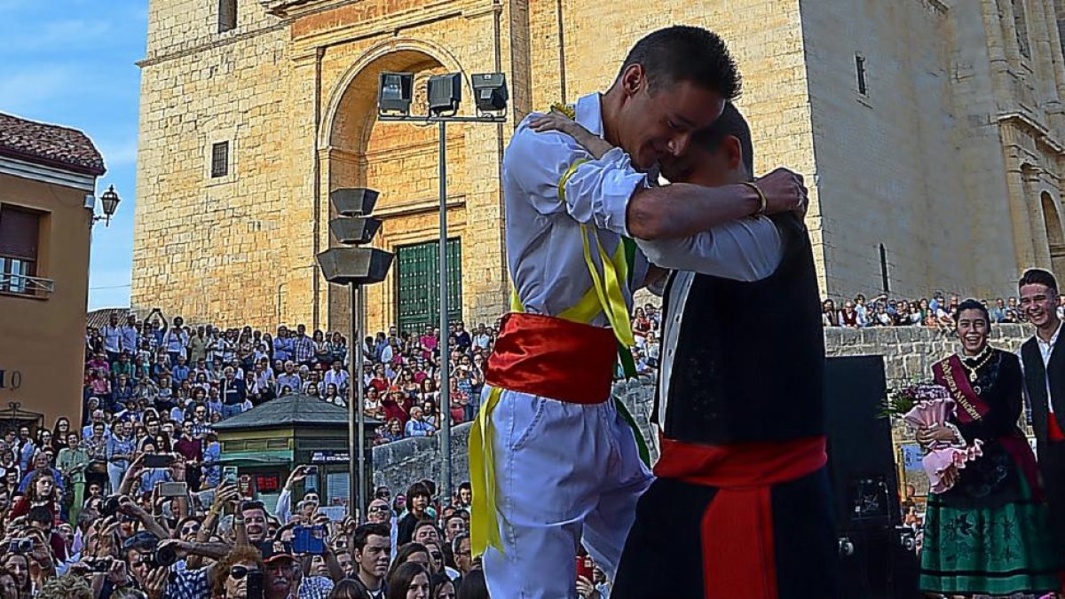 Tradicional pisado de la uva de la Fiesta de la Vendimia.-EL MUNDO