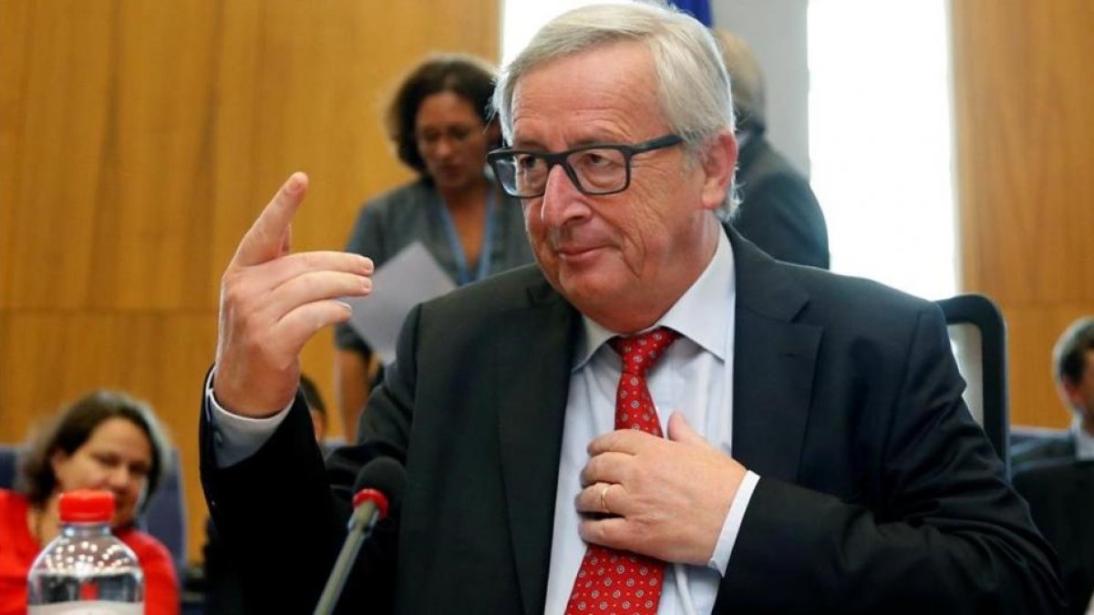 Juncker, en una reunión del cuerpo ejecutivo de la UE, en Bruselas, el 27 de julio.-REUTERS / FRANÇOIS LENOIR