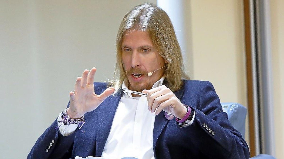 Pablo Fernández, en un momento de su intervención.-J. M. LOSTAU