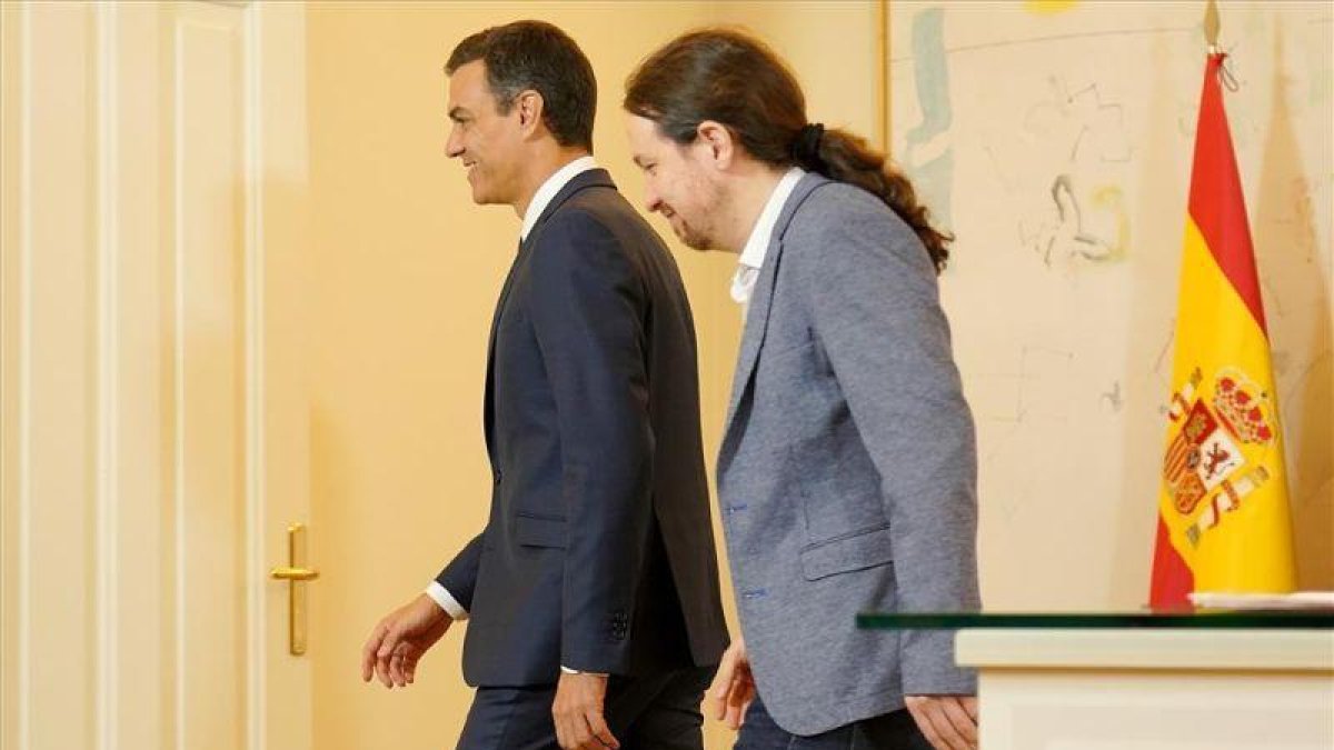 Pedro Sánchez y Pablo Iglesias, en una foto de archivo.-JOSE LUIS ROCA