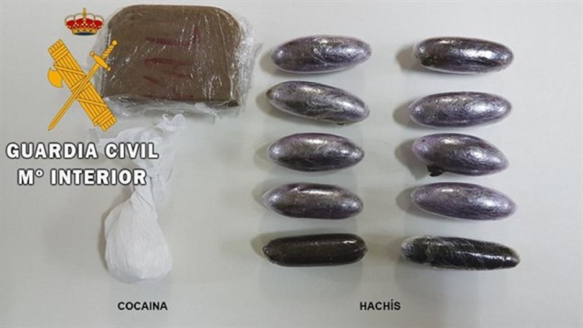 Droga incautada al detenido.-GUARDIA CIVIL SALAMANCA