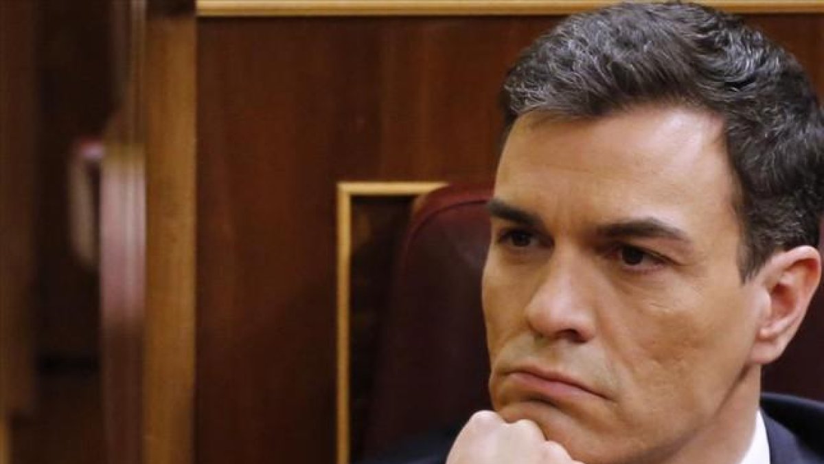 Sánchez, el pasado viernes en el Congreso, durante su fallida investidura.-AGUSTÍN CATALÁN