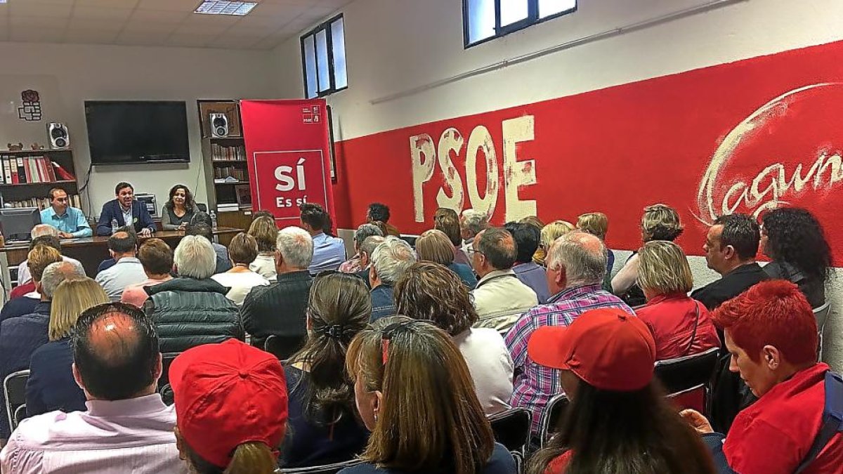 Óscar Puente e Iratxe García, con la plataforma de Pedro Sánchez-EL MUNDO