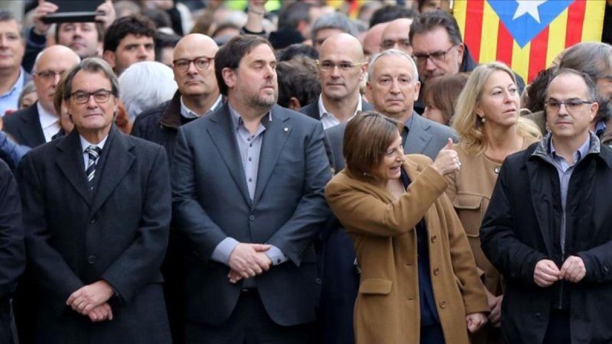 La presidenta del Parlament, Carmen Forcadell, el pasado 16 de diciembre, en la puerta del Palacio de Justicia de Barcelona.-DANNY CAMINAL