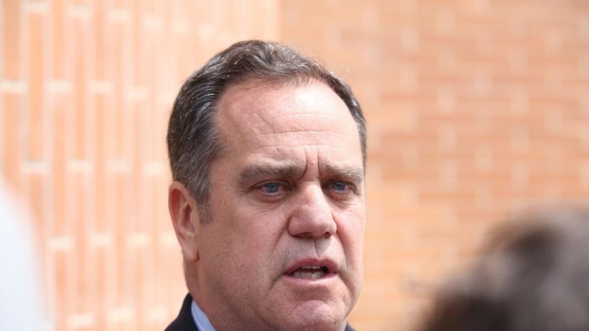 El delegado territorial de la Junta en Valladolid, Pablo Trillo, comparece por la operación de compra del edificio Perla Negra, la sede que la Junta tiene en Arroyo de la Encomienda-ICAL