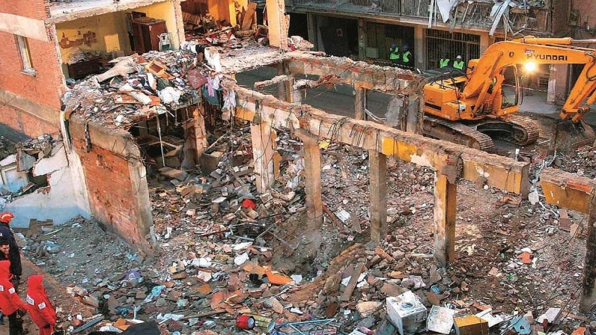 Estado en que quedó el inmueble donde se produjo la explosión de gas.-MANUEL BRÁGIMO