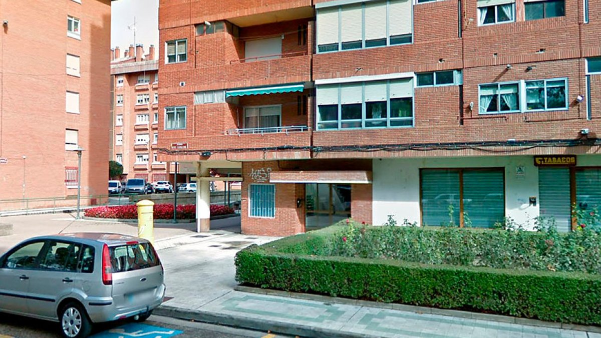 Avenida Reyes Católicos 3 de Palencia, edificio de viviendas donde ocurrieron los hechos. GGL SW