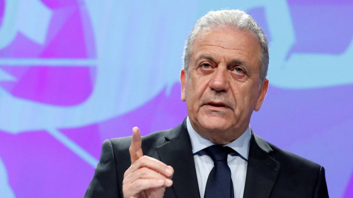 El comisario europeo para las Migración, Asuntos de Interior y Ciudadanía, Dimitris Avramopoulos, en una foto de archivo. /-YVES HERMAN (REUTERS)