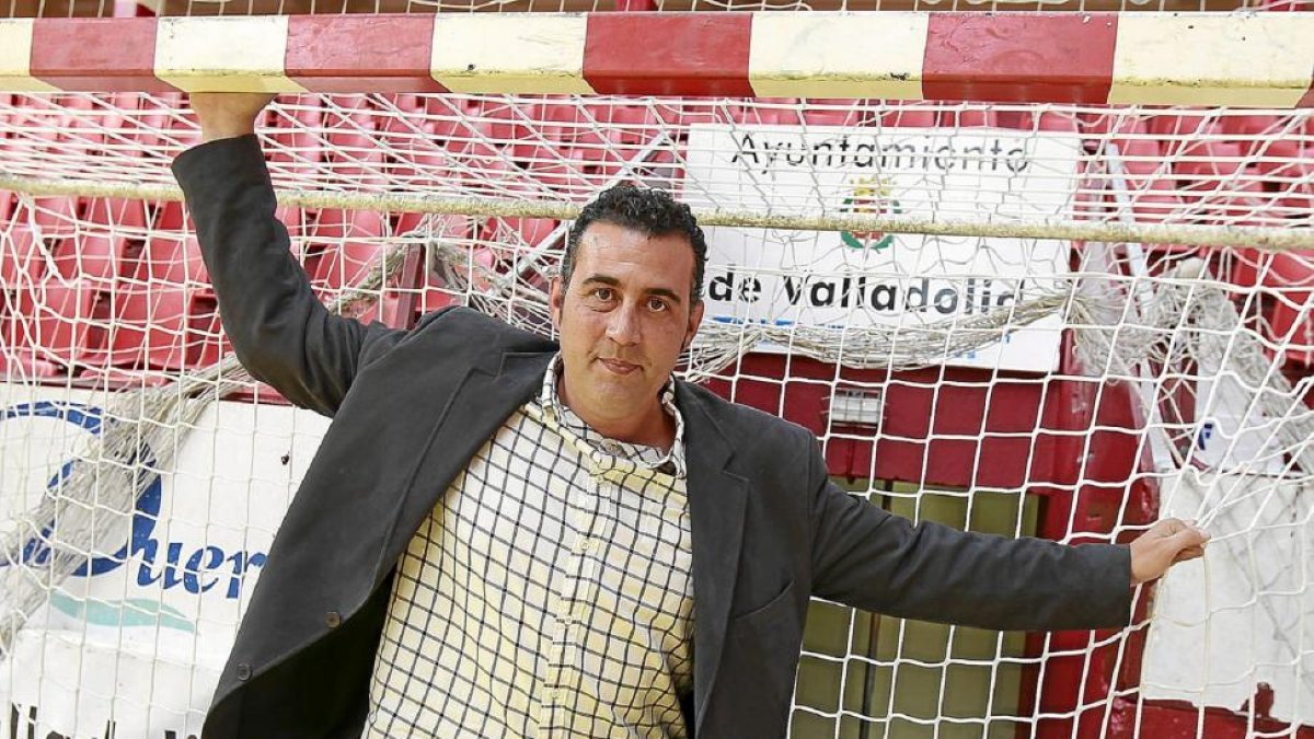 David Pisonero en Huerta del Rey, el pabellón que le vio nacer, en una imagen de archivo.-J.M. LOSTAU
