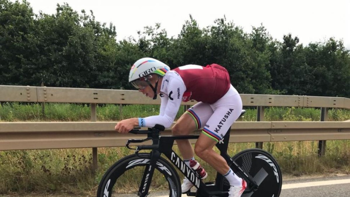 Tony Martin ensaya la contrarreloj inicial del Tour de este año, en Düsseldorf.-EL PERIÓDICO