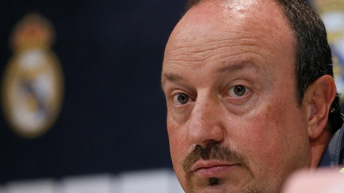 El entrenador del Real Madrid, Rafa Benítez, durante la rueda de prensa que ha ofrecido esta mañana en la Ciudad Deportiva de Valdebebas.-EFE