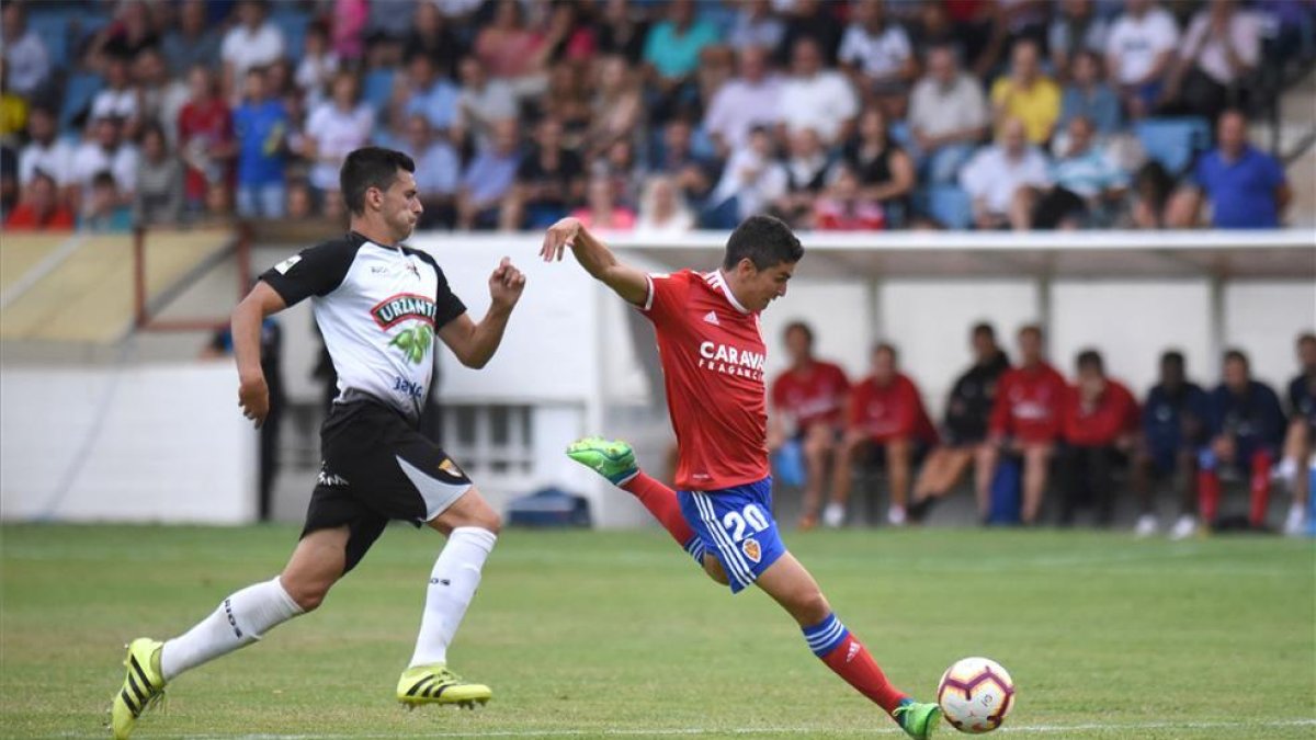 Alfaro, en un amistoso de pretemporada frente al Tudelano-ÁNGEL DE CASTRO
