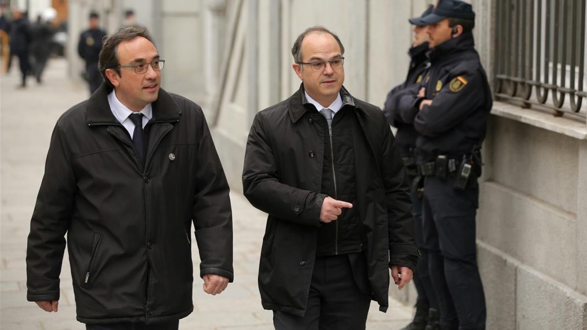 Los exconsellers Josep Rull (izquierda) y Jordi Turull, el pasado marzo, cuando acudieron a declarar en el Tribunal Supremo. /-JOSÉ LUIS ROCA