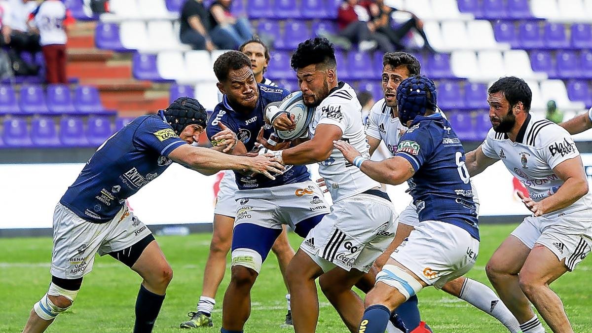 El Salvador y VRAC, en el derbi del final de Liga en Zorrilla que cerró la pasada temporada.-J. M. LOSTAU