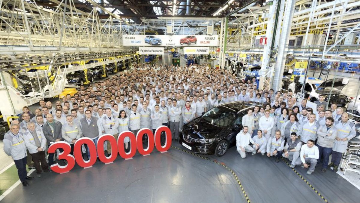 La factoría de Renault de Palencia produce 300.000 vehículos en un año y bate su récord de producción anual-ICAL
