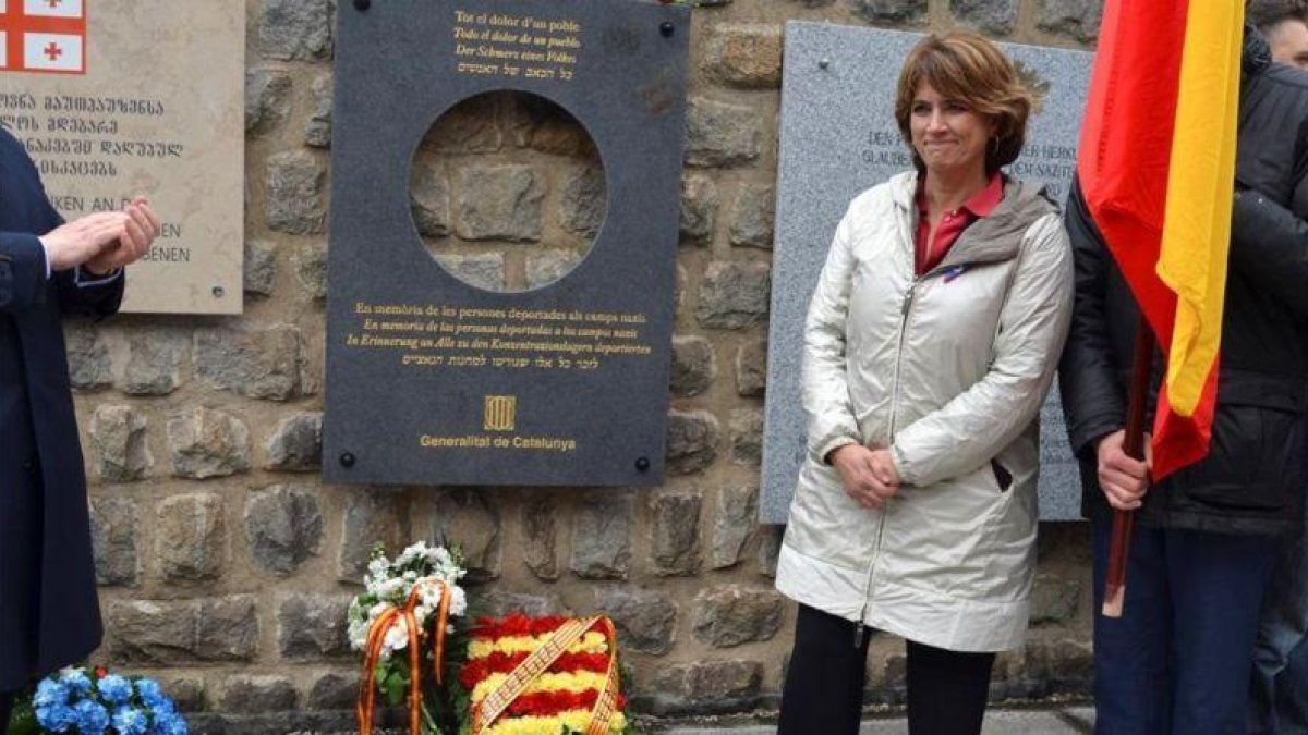 Dolores Delgaado en Mauthausen, este domingo.-EFE / ANTONI SÁNCHEZ