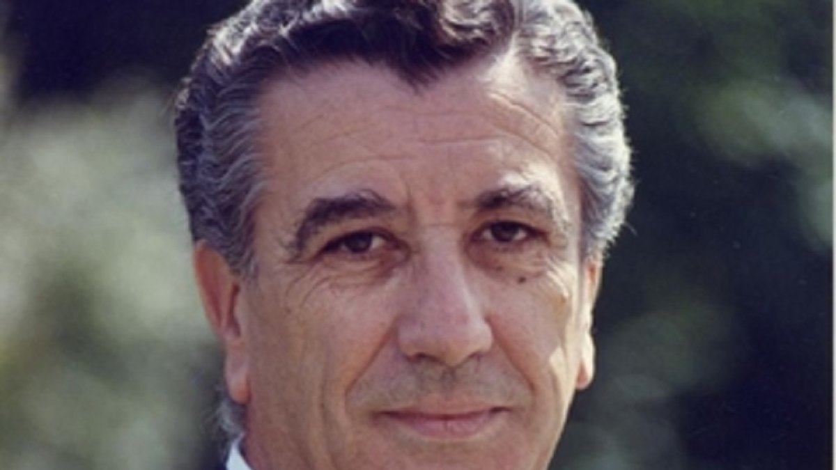 E.M.
