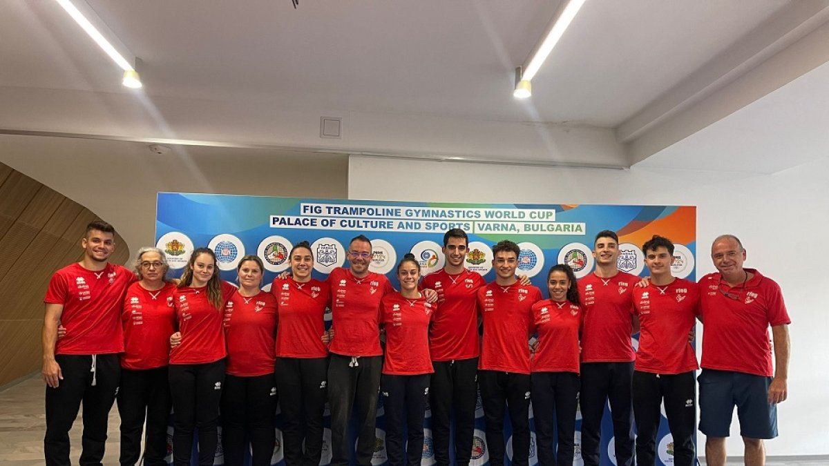 Equipo nacional de Gimnasia Acrobática que se desplaza a Burgaría. / EL MUNDO