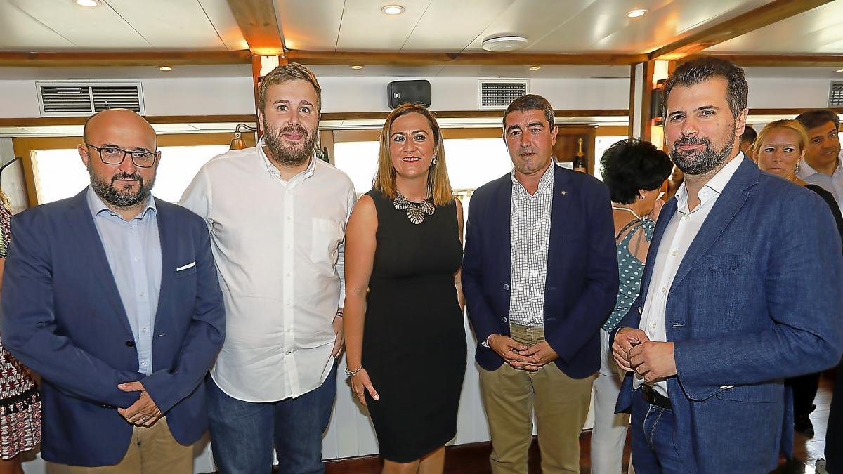 Felipe Ramos (Subdirector de El Mundo de Castilla y León), Álvaro Lora (PSOE) Virginia Barcones (Subdelegada del gobierno) Pablo Lago (Director de El Mundo de Castilla y León) y Luis Tudanca(Secretario General PSOE de Castilla y León).-J.M. LOSTAU