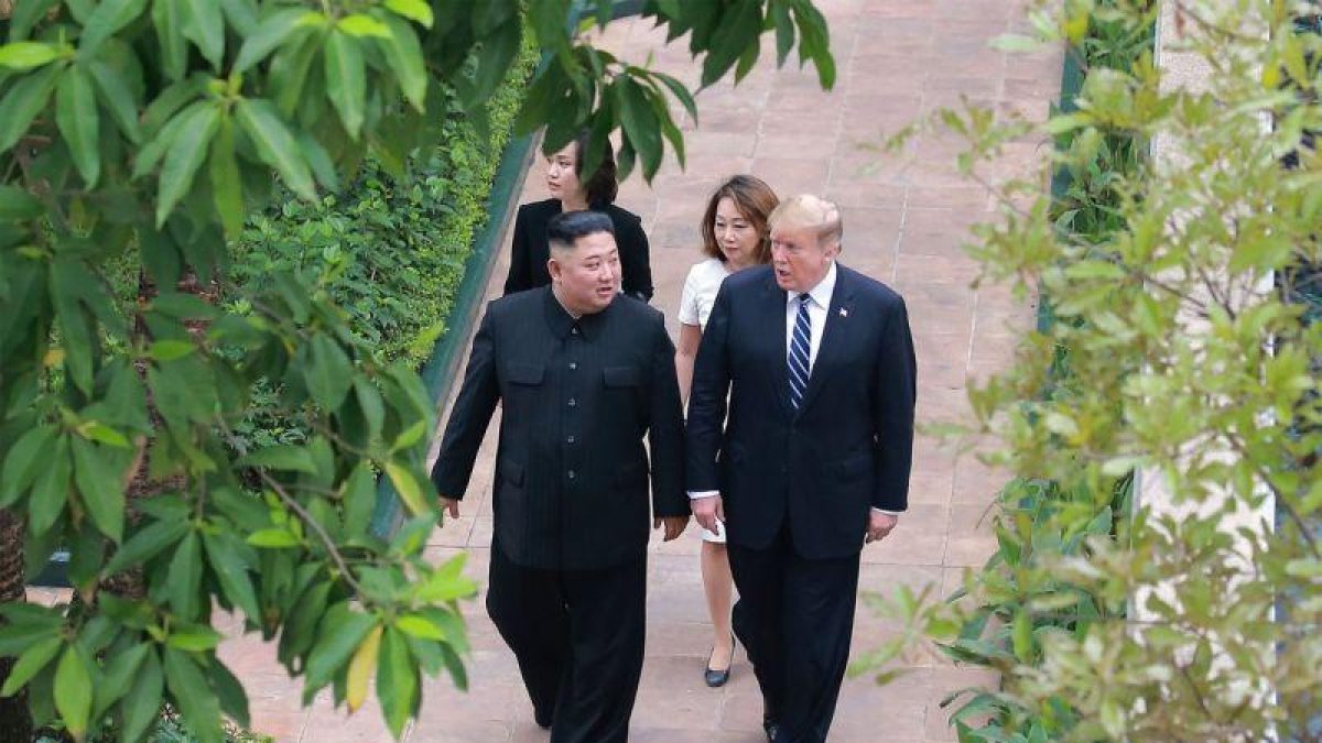 Donald Trump y Kim Jong-un en la cumbre de Vietnam.-KCNA VIA KNS