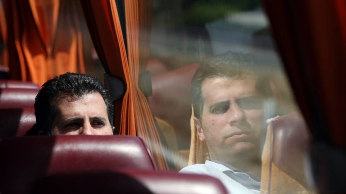 El candidato del PSOE a la Presidencia a la Junta, Luís Tudanca, en el trayecto hacia Ciudad Rodrigo.-Ical