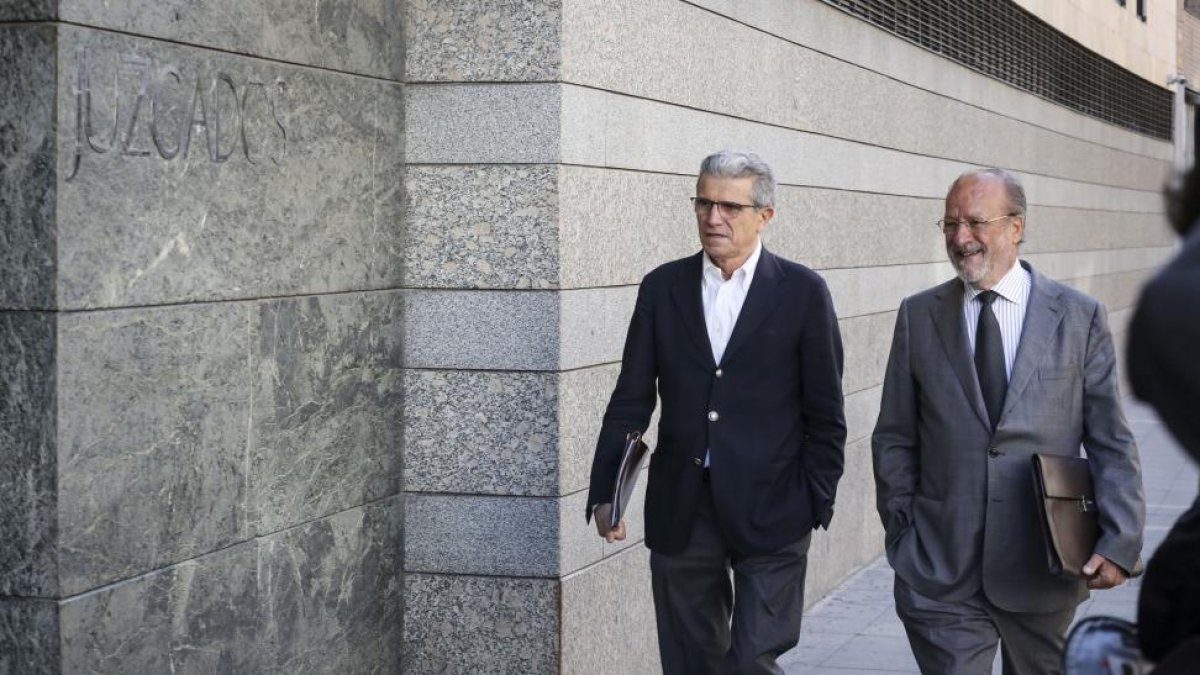 El exalcalde de Valladolid Francisco Javier León de la Riva y el exconcejal de Urbanismo Manuel Sánchez declaran en el juicio por el caso de la 'Comfort letter'-ICAL