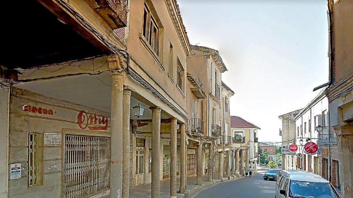 Fachada del emblemático cine Omy, que permanece cerrado desde 1986.-GGL SW