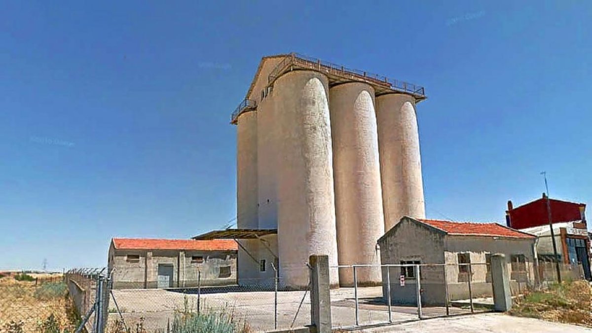 Silo de Tordesillas, en el Paseo Isabel la Católica.-GGL SW